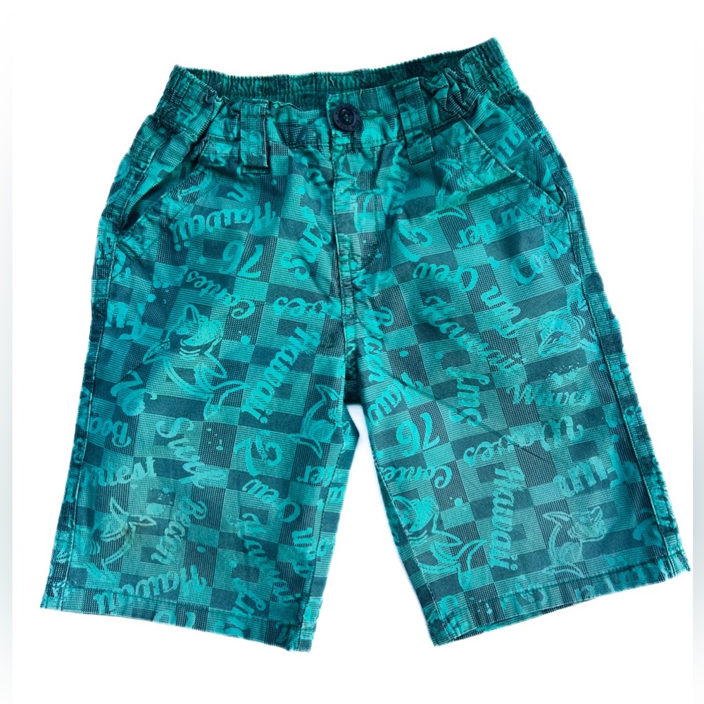 Green shorts/3-4 boy